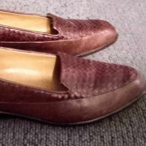Leather Bandolino Dress Shoe